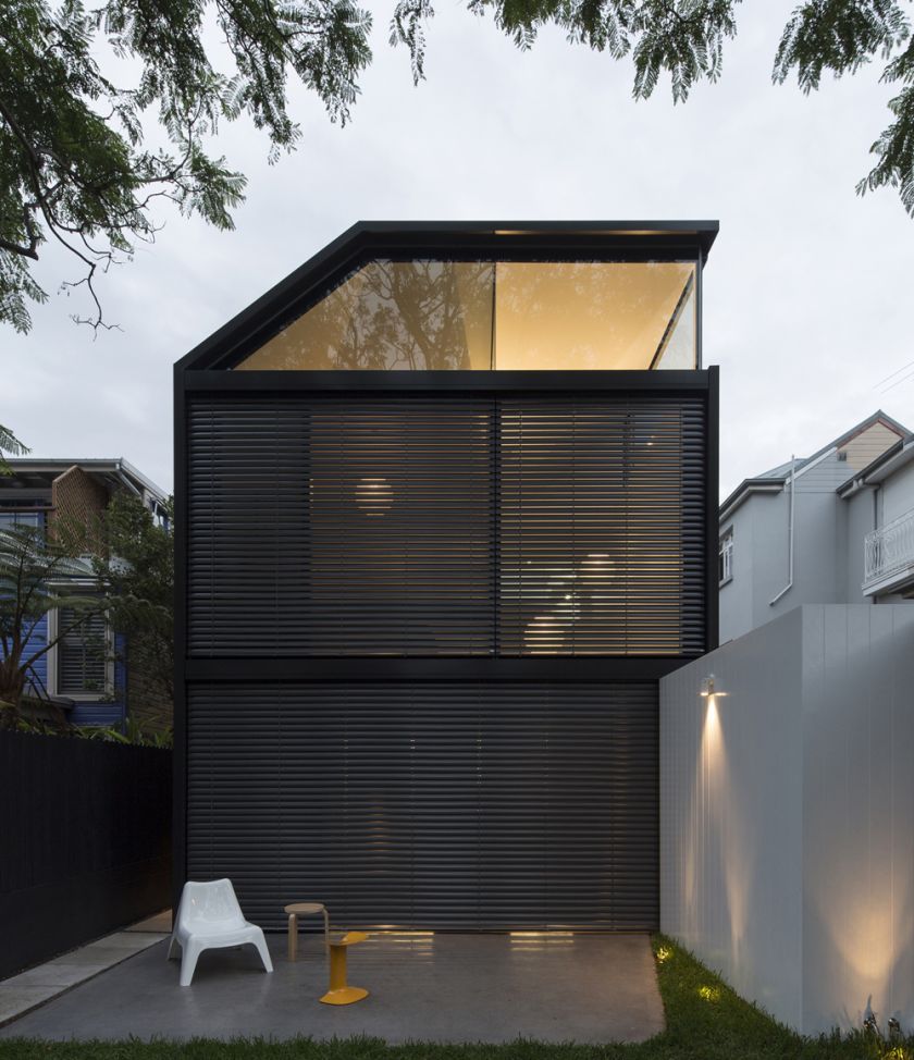 Cosgriff House adjustable louvres opening & closing sequence