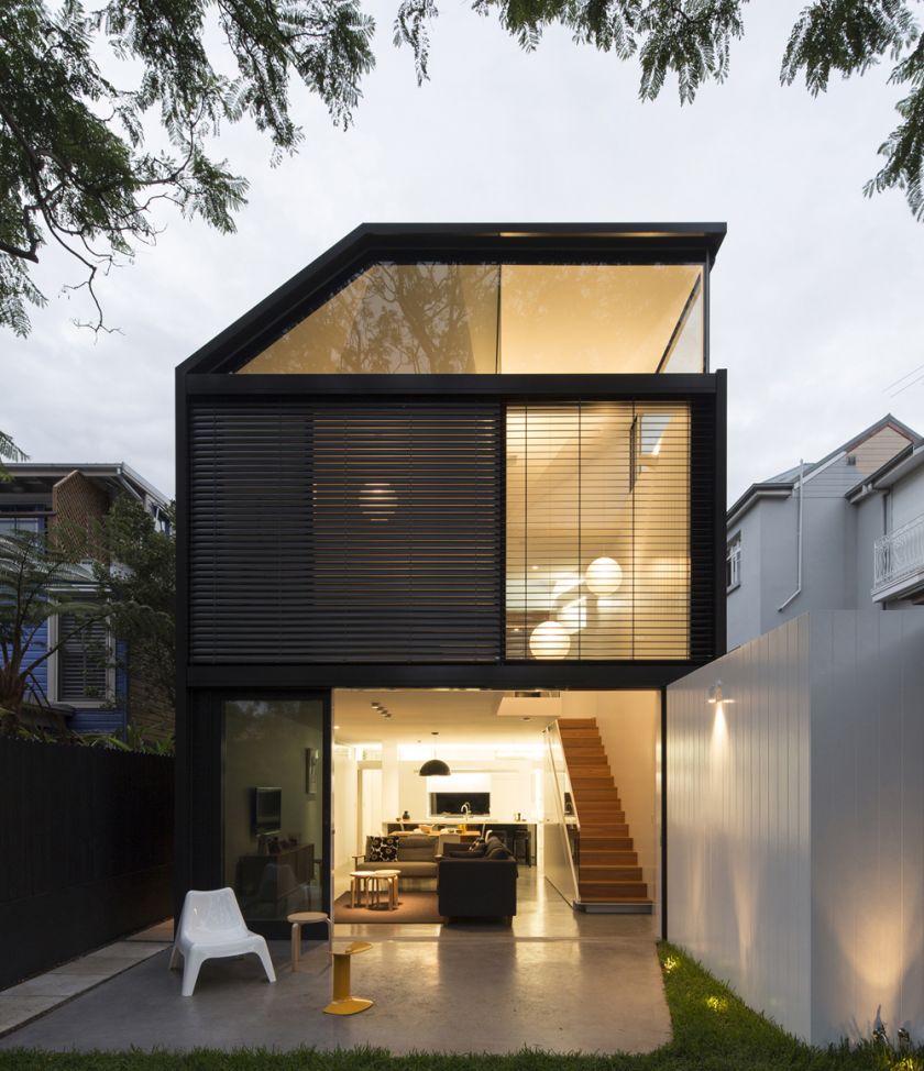 Cosgriff House adjustable louvres opening & closing sequence