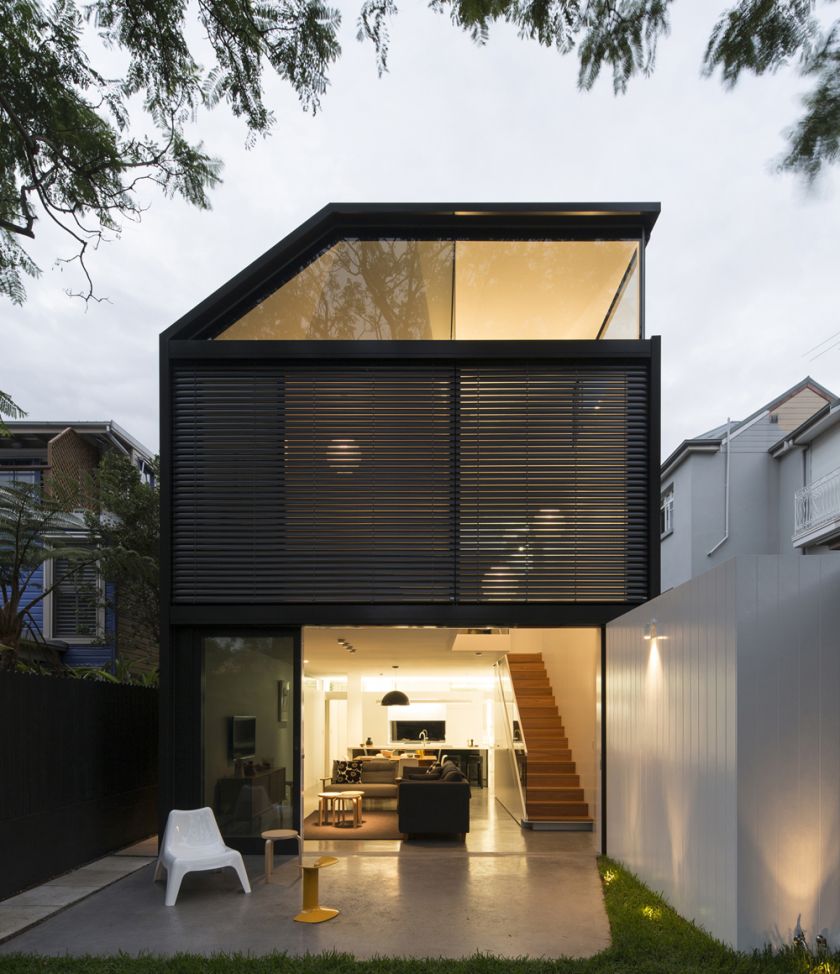 Cosgriff House adjustable louvres opening & closing sequence